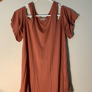 Peek a boo shoulder less top